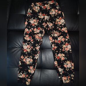 SHEIN Black Floral Print Pants